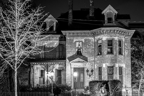B&W-04611